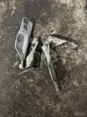 Петли капота Nissan Almera 2000-2003