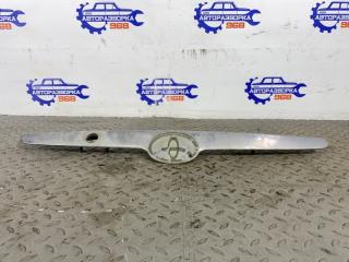Фото запчасти накладка крышки багажника Toyota Avalon Б/У запчасть Запчасть накладка крышки багажника Toyota Avalon