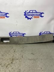 Запчасть накладка замка багажника Ford Focus 2005