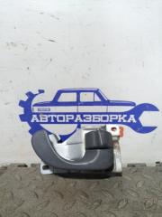 Запчасть ручка двери внутренняя правая Mitsubishi Lancer 2000