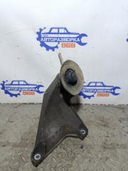 Запчасть кронштейн двигателя правый Audi 100 1992