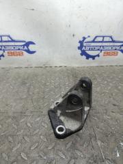Запчасть кронштейн генератора Mazda 626