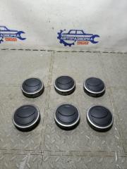 Запчасть дефлектор воздушный Renault Logan