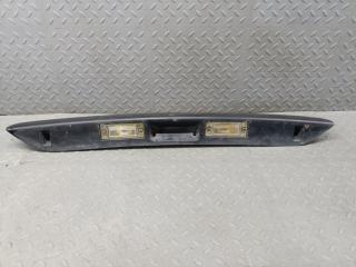 Запчасть накладка крышки багажника Chrysler Voyager 2002