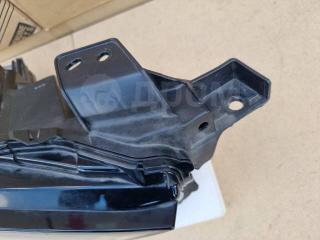 Фара правая Axela BP5P