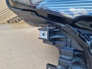 Фара правая Axela BP5P