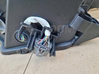 Фара правая Axela BP5P