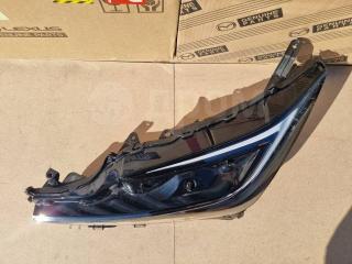 Фара передняя левая Prius MXWH60