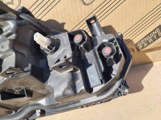 Фара передняя левая Prius MXWH60