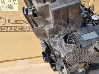 Фара передняя левая Prius MXWH60