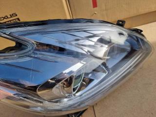 Фара правая Prius ZVW30 2ZRFXE