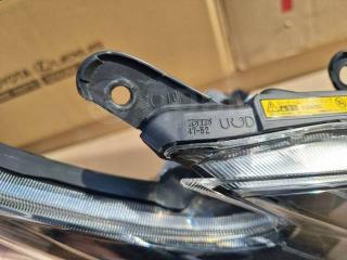 Фара правая Prius ZVW30 2ZRFXE