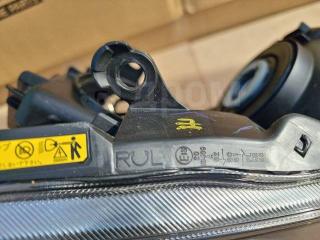 Фара правая Prius ZVW30 2ZRFXE