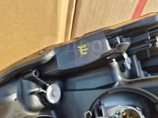 Фара правая Prius ZVW30 2ZRFXE