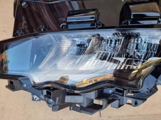 Фара левая Voxy ZWR90W