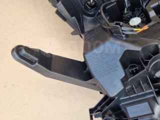 Фара левая Voxy ZWR90W