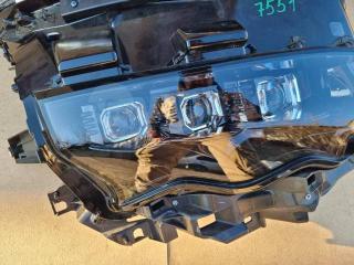 Фара передняя правая Voxy ZWR90W