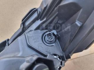 Фара передняя правая NX200 2014-2017 ZGZ10