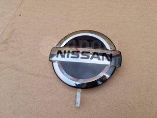 Эмблема Nissan Serena