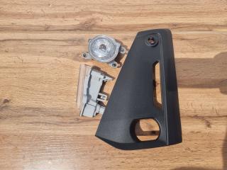 Запчасть накладка противотуманной фары передняя левая Toyota Roomy 2020-2023