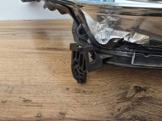 Фара галогеновая передняя правая Vezel 2018-2021 ( RU )