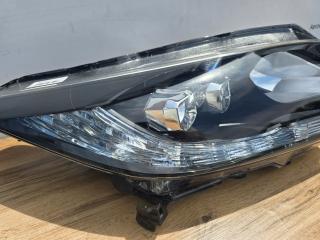 Фара светодиодная передняя правая Honda Vezel ( RU )