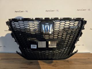 Решетка радиатора передняя Toyota Crown 2017-2022