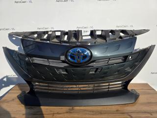 Решетка радиатора передняя Toyota Prius PHV 2017-2023