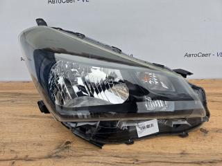 Фара галогеновая передняя правая Toyota Vitz 2014-2016