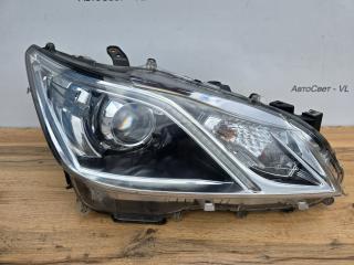 Фара ксеноновая передняя правая Toyota Crown 2012-2015