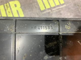 Площадка под акамулятор MITSUBISHI PAJERO V65W 6G74 Площадка под акамулятор MITSUBISHI PAJERO V65W 6G74