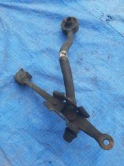 Запчасть рычаг передний левый Toyota Mark II