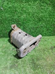 Запчасть кронштейн передний правый Toyota Vitz