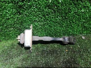 Запчасть ограничитель двери передний правый Nissan X-trail