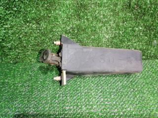 Запчасть ограничитель двери передний правый Toyota Camry