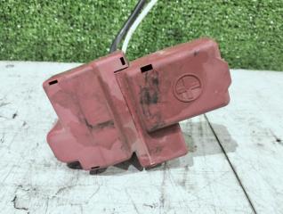 Запчасть заглушка плюсовой клеммы передняя левая TOYOTA Ractis