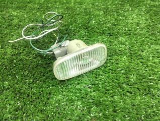 Запчасть поворотник Toyota Verossa