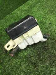 Запчасть блок предохранителей Toyota Porte