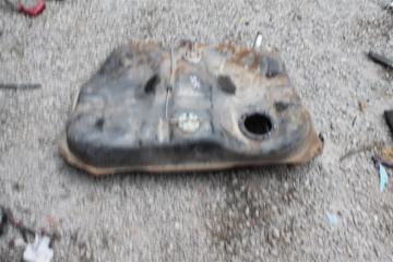 Бензобак TOYOTA CARIB AE111 4a-fe 3 ракурс