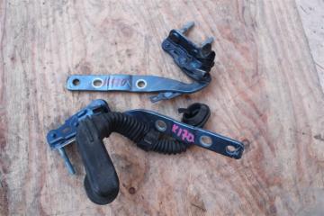 Петли 5-й двери HONDA STREAM RN6 R18A 1 ракурс