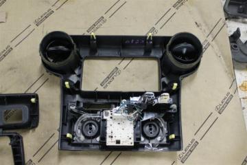 Консоль магнитофона TOYOTA BB ncp31, ncp30 1 ракурс