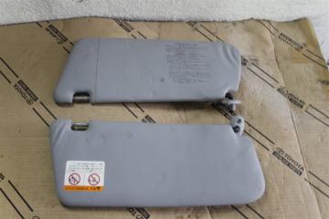 Запчасть козырек DAIHATSU YRV