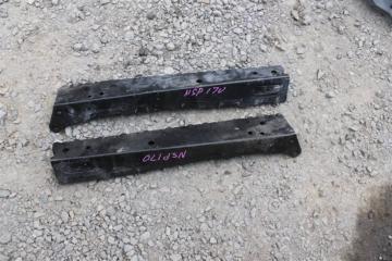 Балка под двс правая TOYOTA SIENTA nsp170 1 ракурс