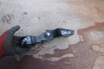 Запчасть подушка двигателя задняя TOYOTA AQUA