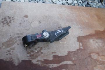 Подушка двигателя задняя TOYOTA AQUA NHP10 1nz-fxe 2 ракурс