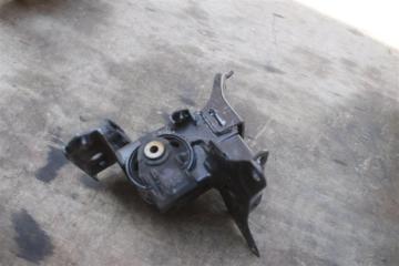 Подушка двигателя левая TOYOTA AQUA NHP10 1nz-fxe 2 ракурс