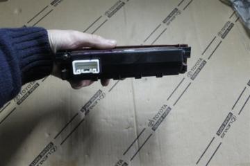 Консоль TOYOTA CELSIOR UCF30 2 ракурс