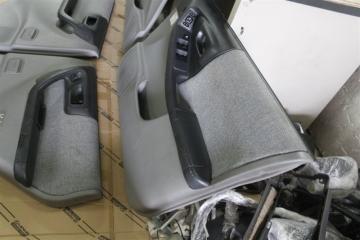 Обшивка дверей SUBARU FORESTER SF5 4 ракурс