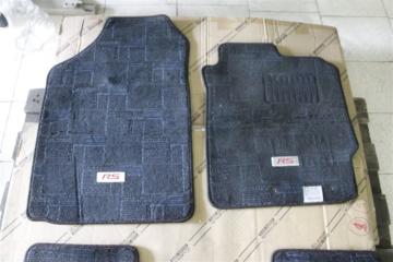 Коврики комплект TOYOTA VITZ NCP90, NCP95, KSP90 1 ракурс Коврики комплект TOYOTA VITZ NCP90, NCP95, KSP90 1 ракурс