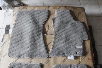 Коврики комплект SUBARU IMPREZA GH2, GH3, GH6, GH7 2 ракурс